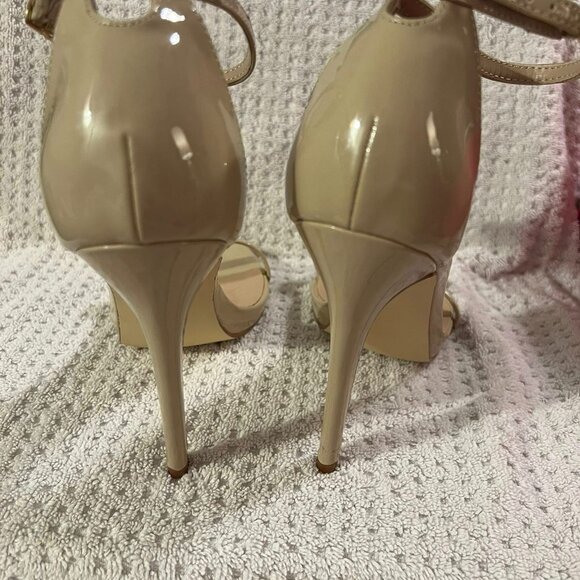 Size 8.5 - ShoeDazzle - Nude High Stiletto Heels with Ankle Strap - Picture 7 of 7
